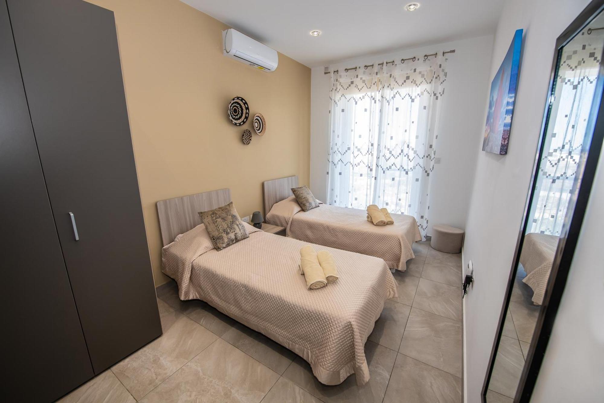 Clifftop Modern Apartment Mellieħa Zewnętrze zdjęcie